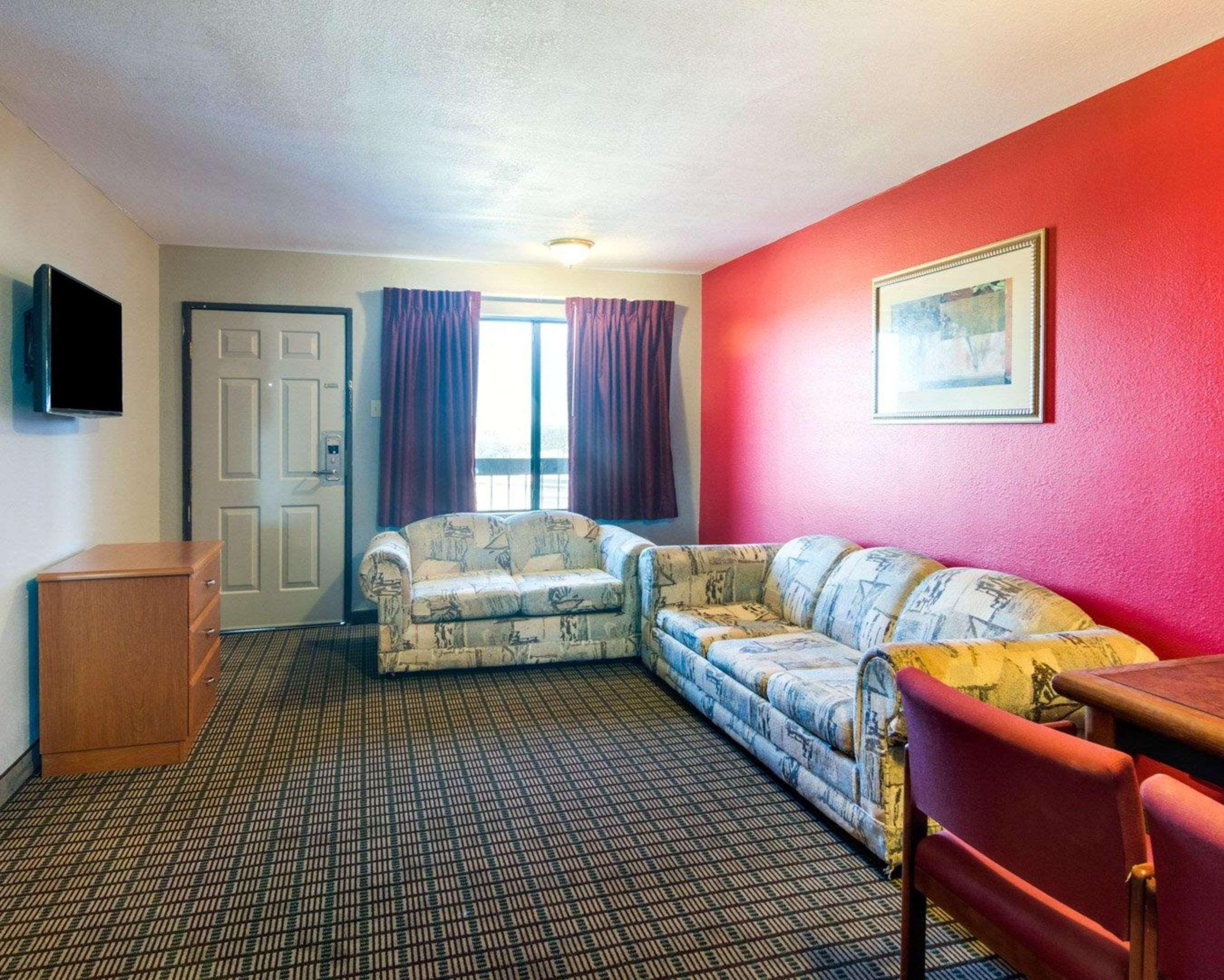 Econo Lodge Wichita Falls Downtown Exterior foto